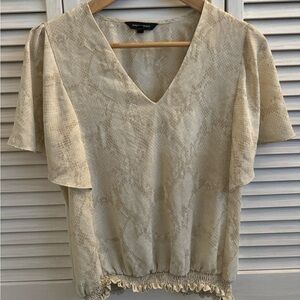 Banana republic work blouse, light beige snake skin print with flowy sleeve